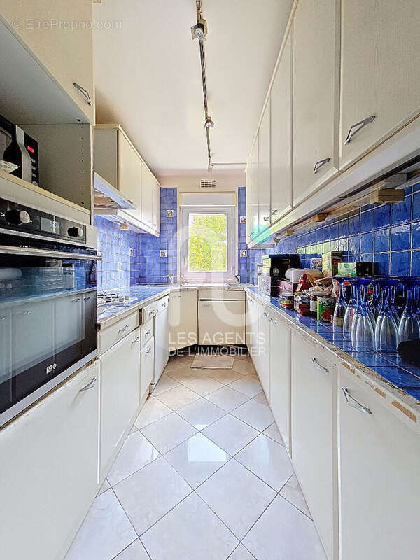 Appartement à VILLENEUVE-LA-GARENNE