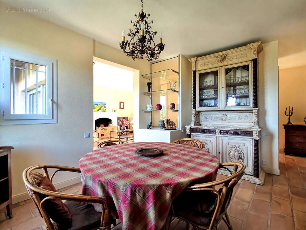 Maison à VILLENEUVE-LES-AVIGNON