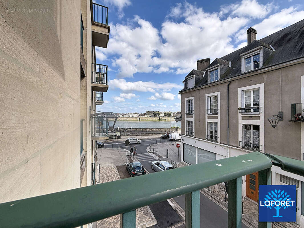 Appartement avec balcon, vue Loire et garage en plein centre-ville - photo 2