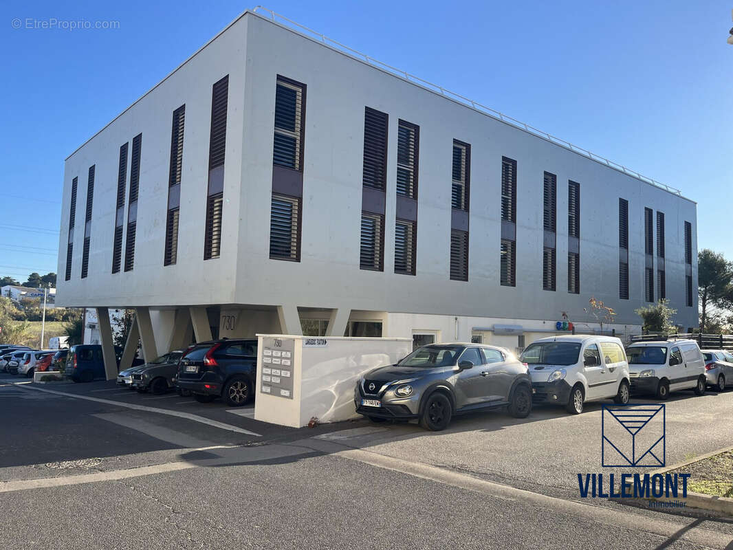 Commerce à SAINT-JEAN-DE-VEDAS