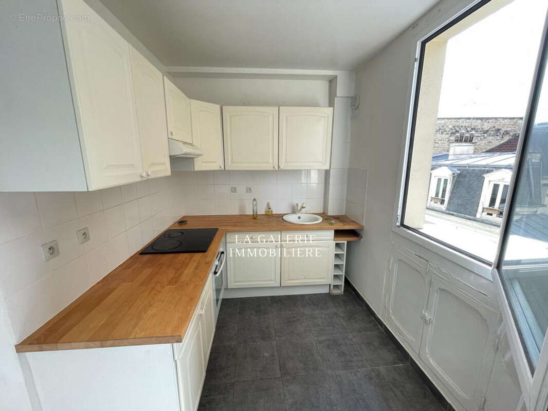 Cuisine - Appartement à ASNIERES-SUR-SEINE