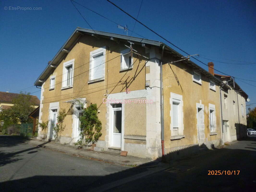 Maison à RAZAC-SUR-L'ISLE