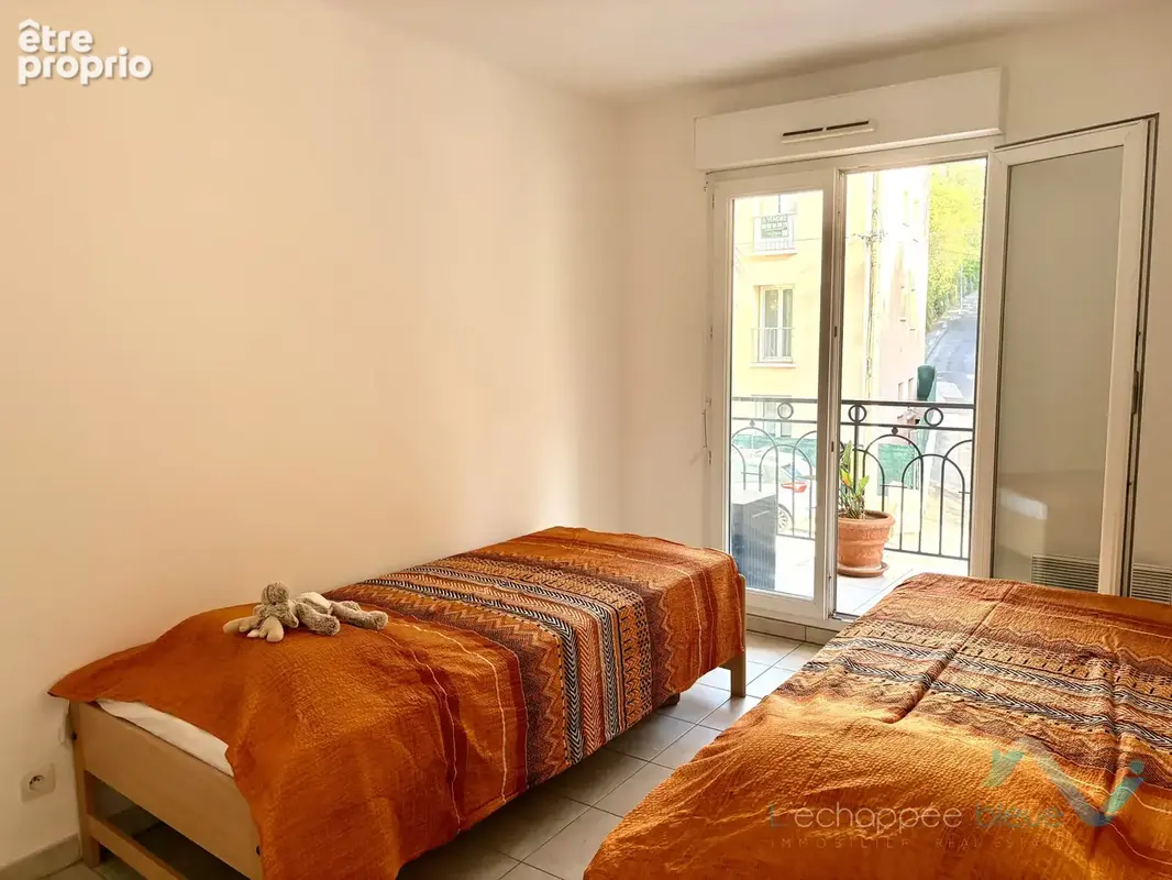 Vente t3 traversant sud nord hyeres avec parking - photo 9