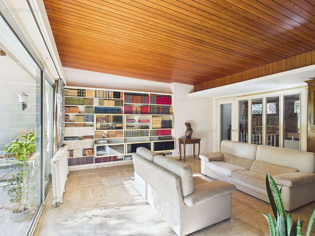 Maison d'architecte 300m²  sur  parcelle 27000m² montelimar 26200 - photo 2