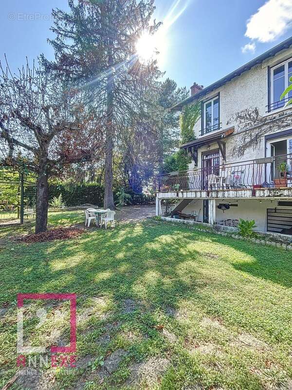 Maison à FONTAINES-SUR-SAONE