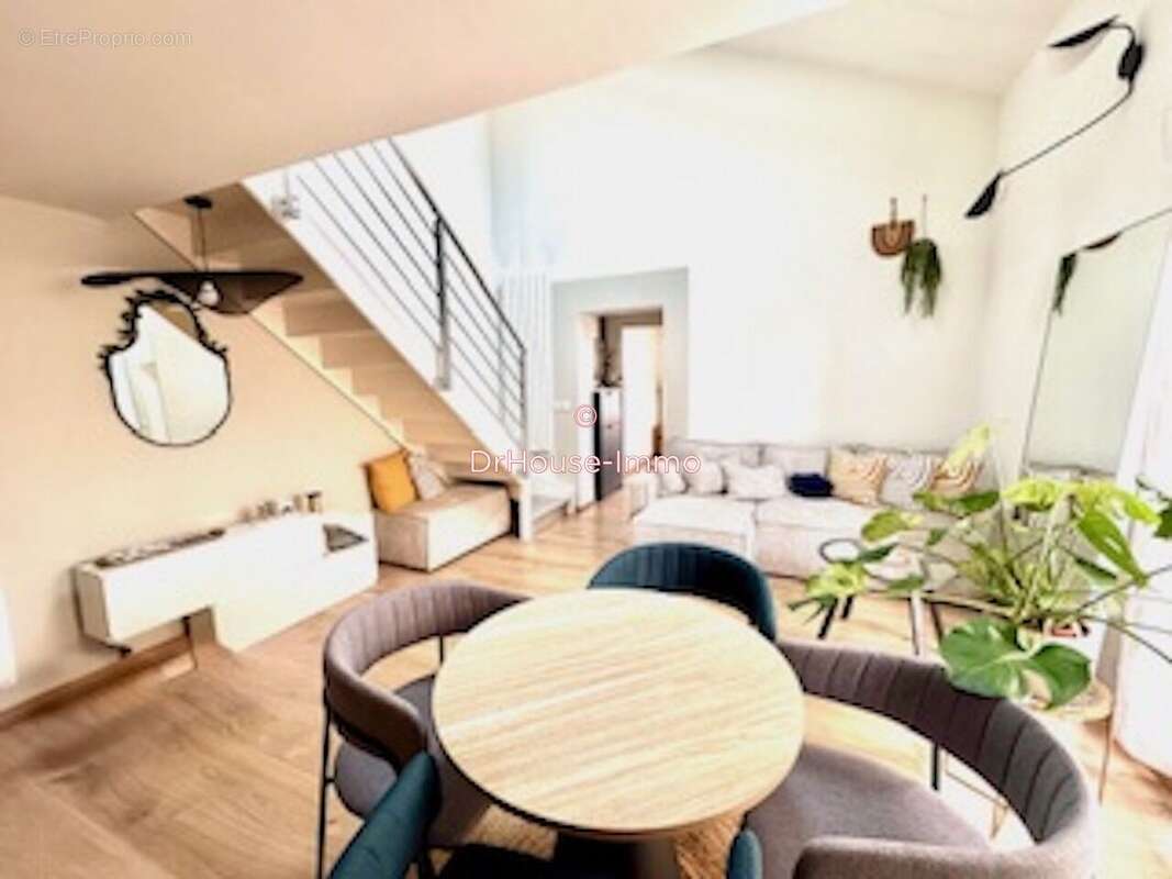 Maison à LES PAVILLONS-SOUS-BOIS