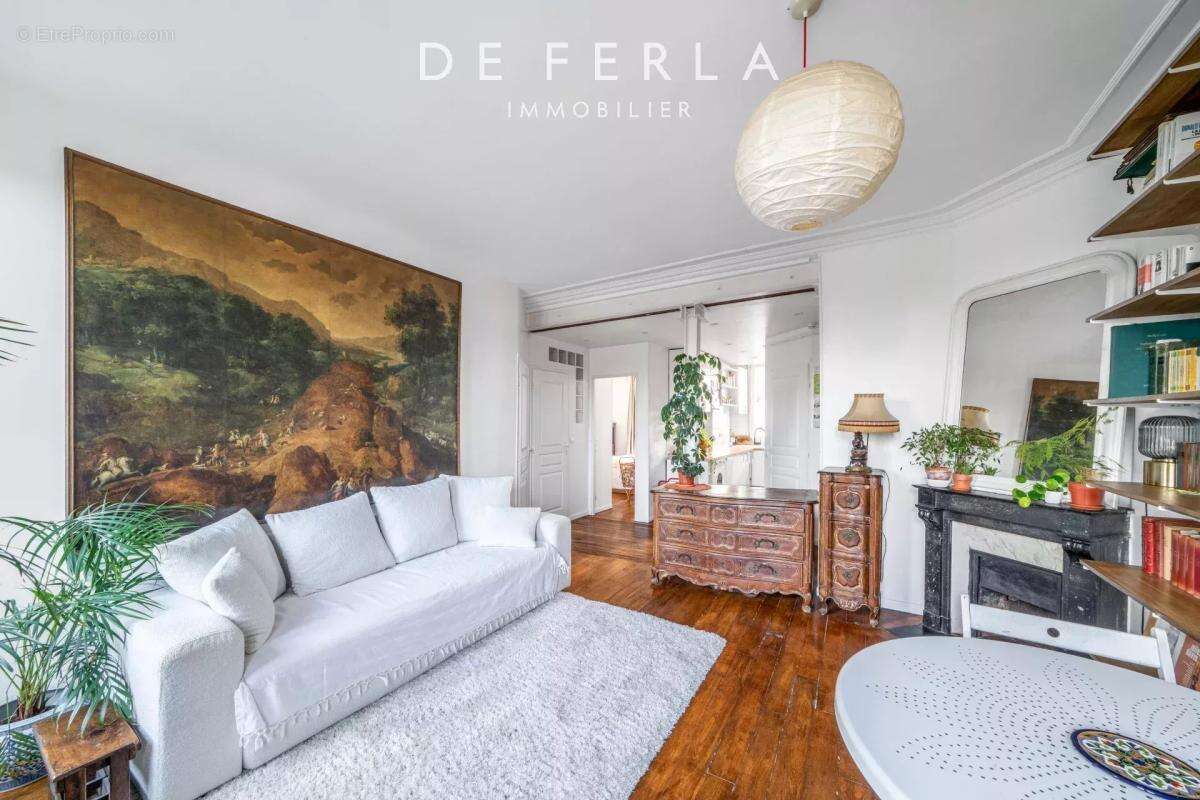 Appartement à PARIS-10E