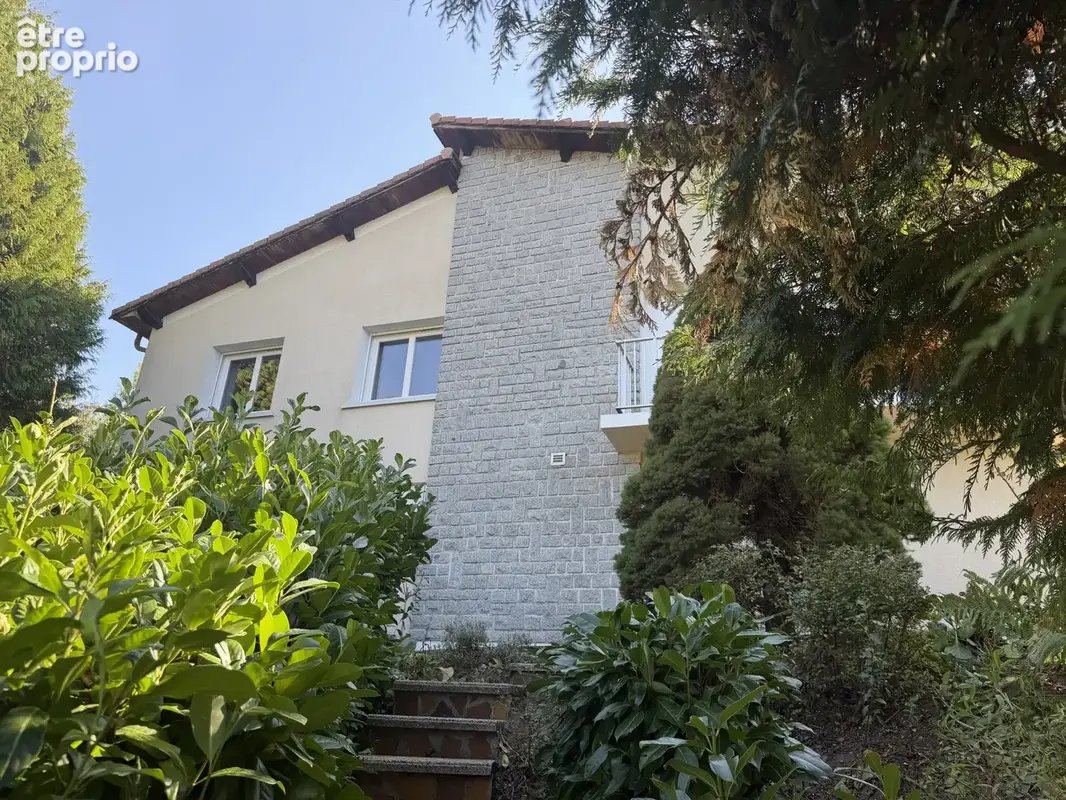 En exclusivité - Maison 9 familiale de 160 m2 - Aurec-Sur-Loire - photo 2