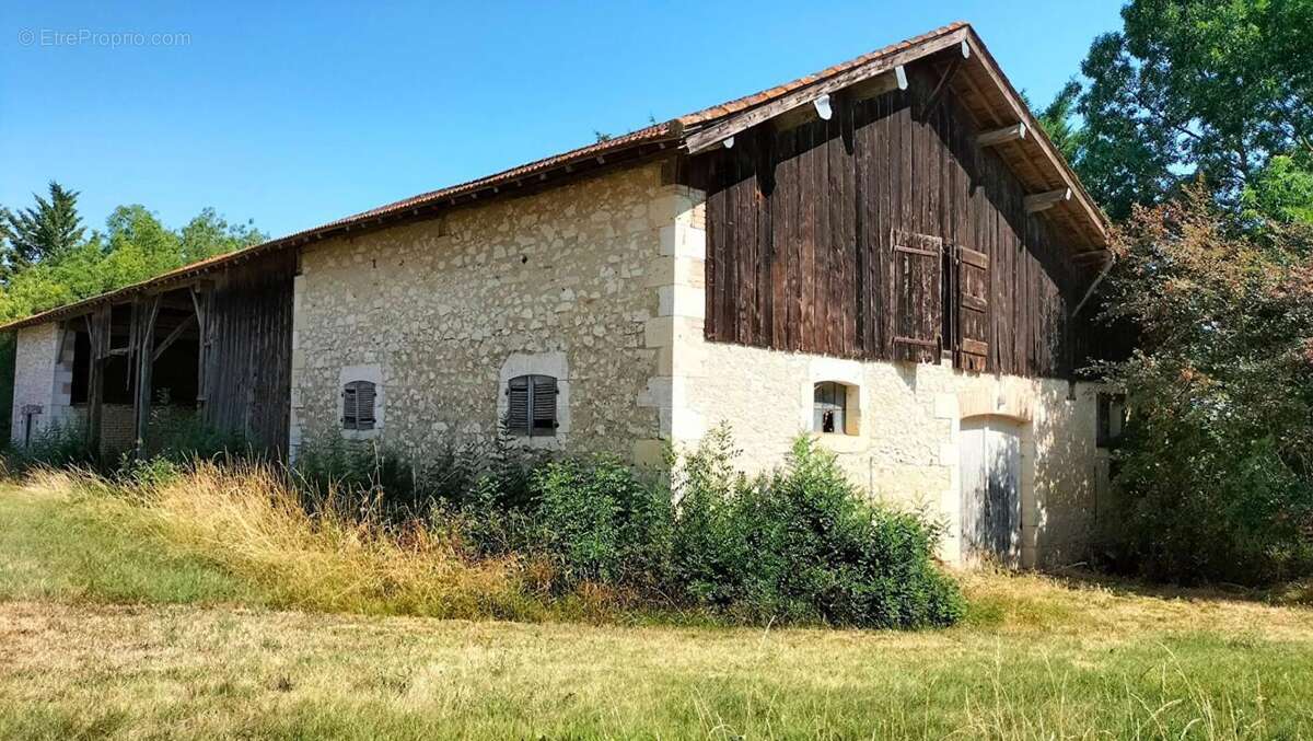 Propriété   125m² (32120) Puycasquier 6 pieces - photo 6