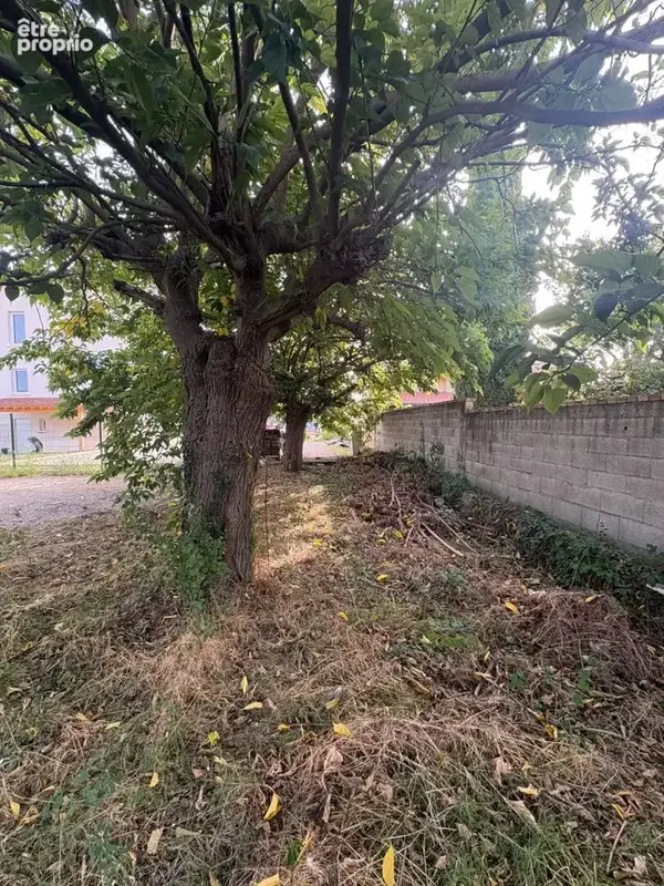 Terrain 280 m² a batir libre constructeur pc accepte - photo 3