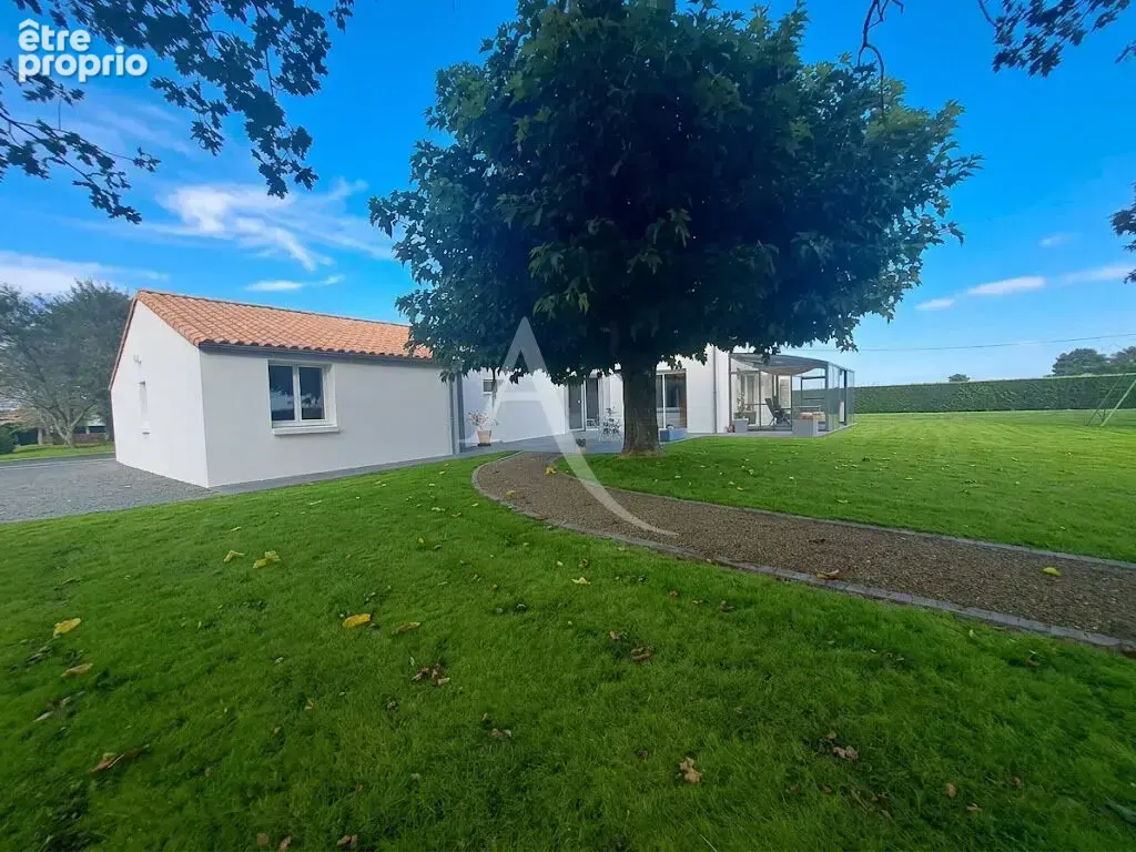 Maison contemporaine de plain-pied - 127 m² environ - Les Herbierss - photo 13
