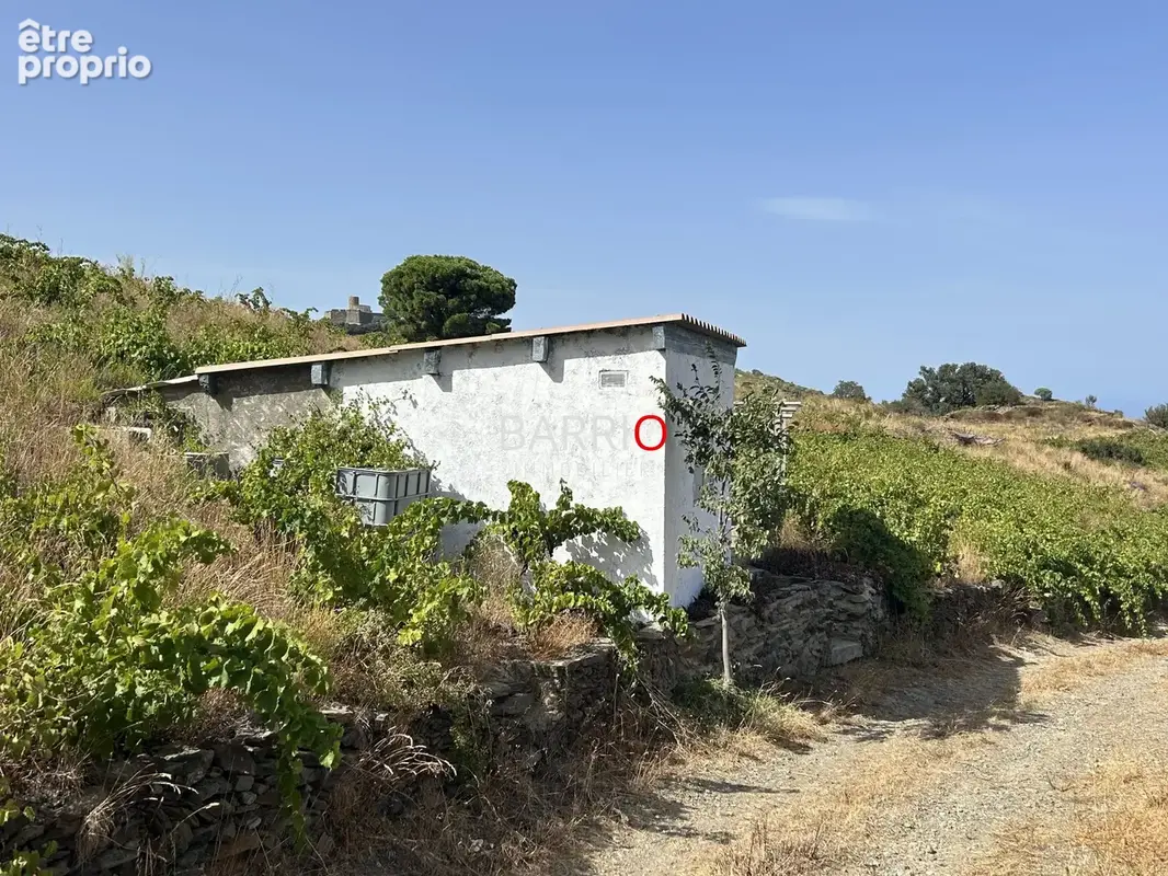 Photo Terrain à Port-Vendres au prix de 66 000€