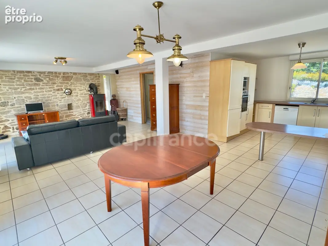 Landerneau, maison familiale hors lotissement, 5 chambres, rez de jardin, géothermie, poele - photo 3