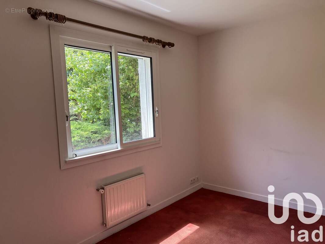 Maison 110 m² à Saint-Macoux  - photo 9