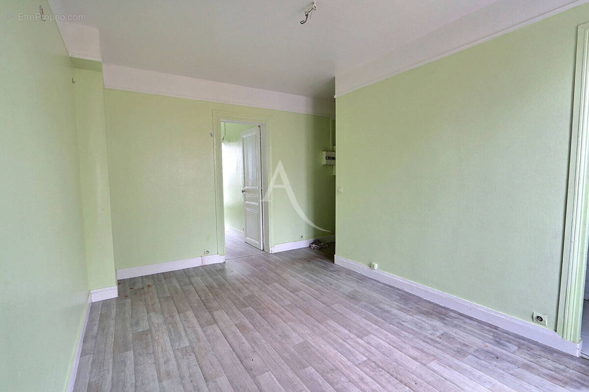 Appartement à AUBERVILLIERS