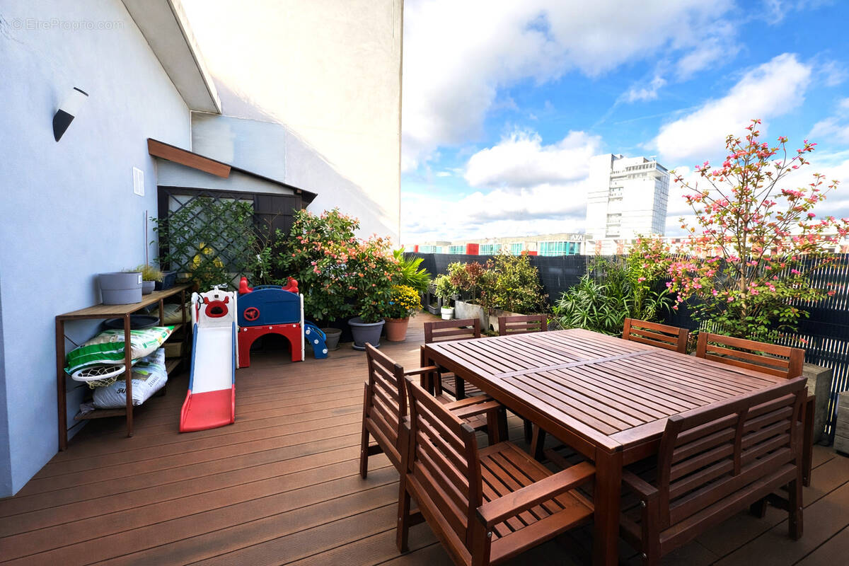 Appartement à NANTERRE