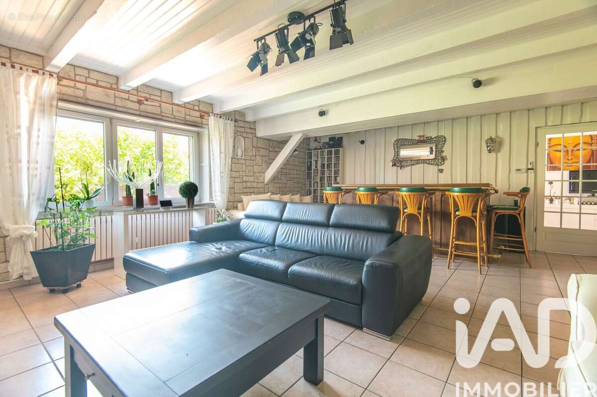 Photo 3 - Maison à AUGNY