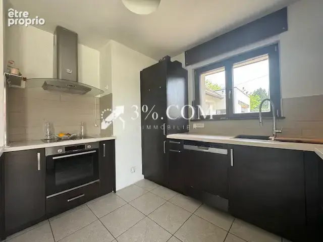 3%COM Belle maison avec 4 chambres- piscine et double garage - photo 6