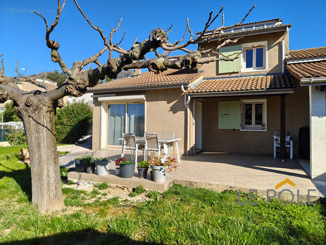Maison à MALATAVERNE