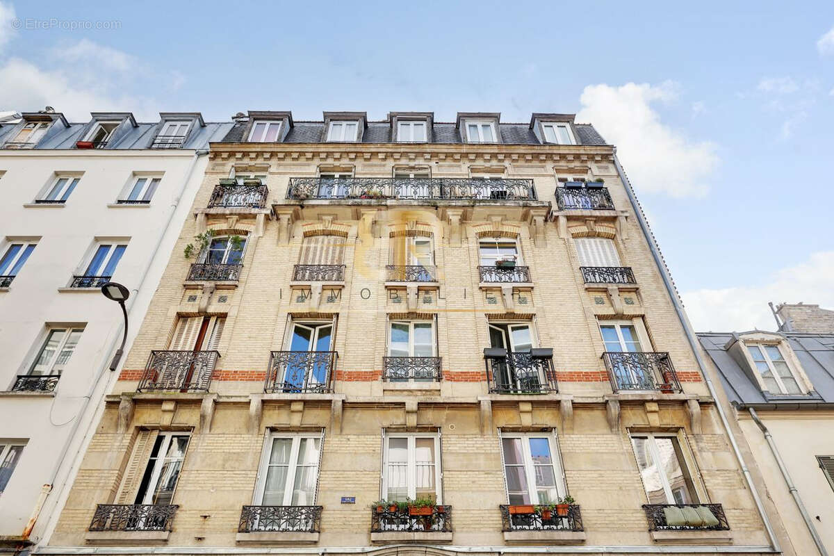 Appartement à PARIS-18E