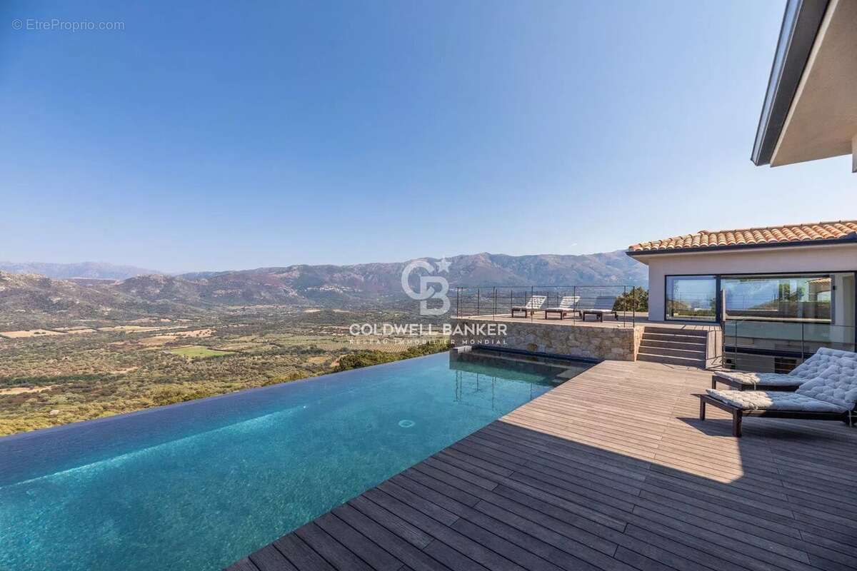 Maison à L&#039;ILE-ROUSSE