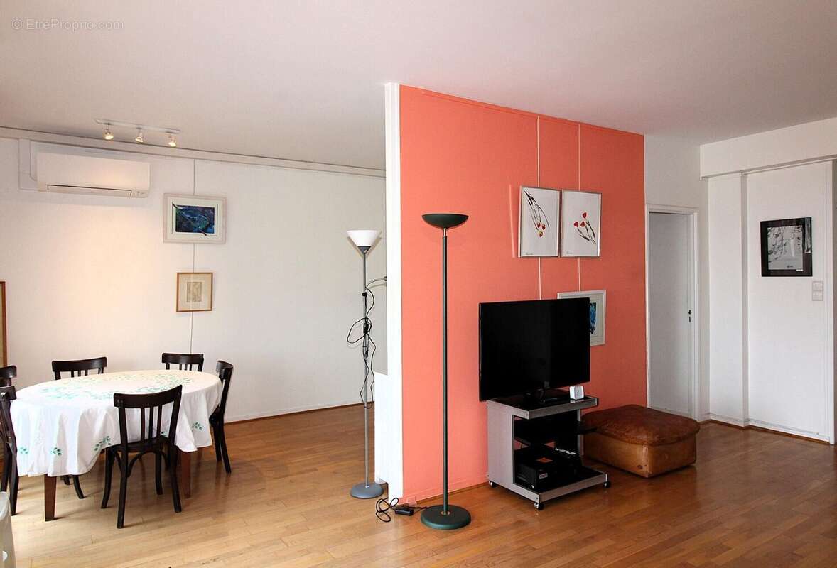 Photo 3 - Appartement à BOURG-LA-REINE