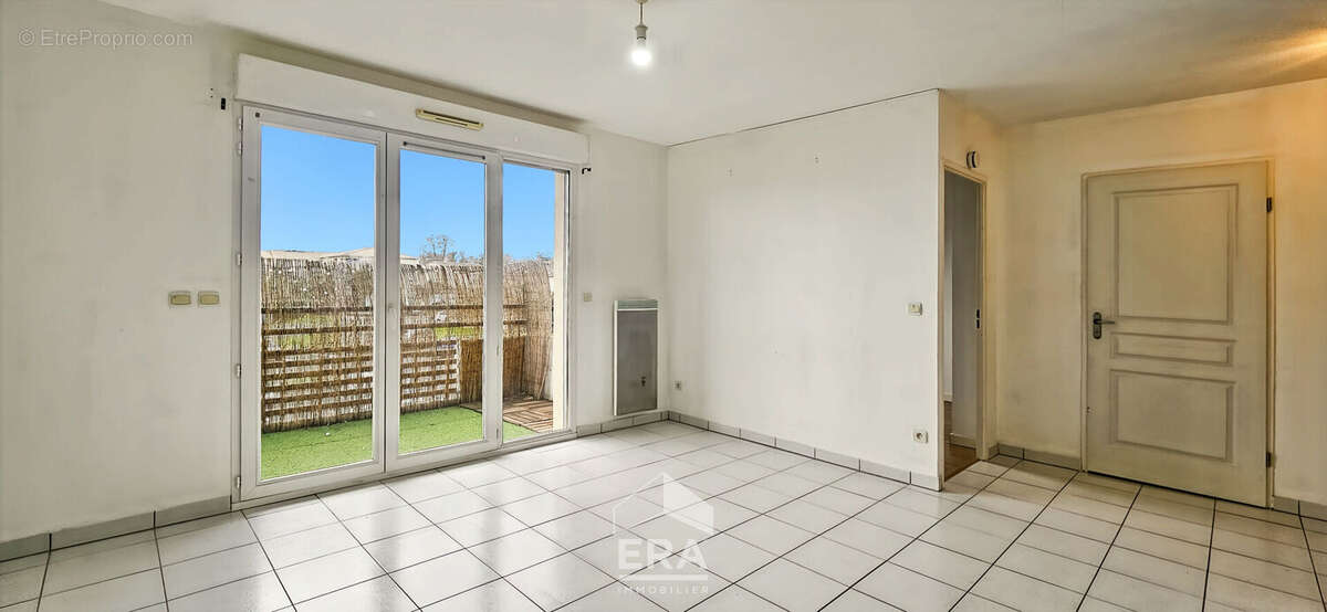 Appartement à PAREMPUYRE