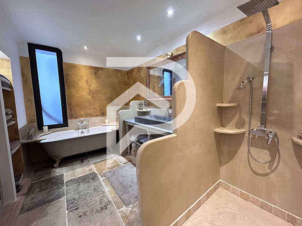 Maison à AIGUES-MORTES