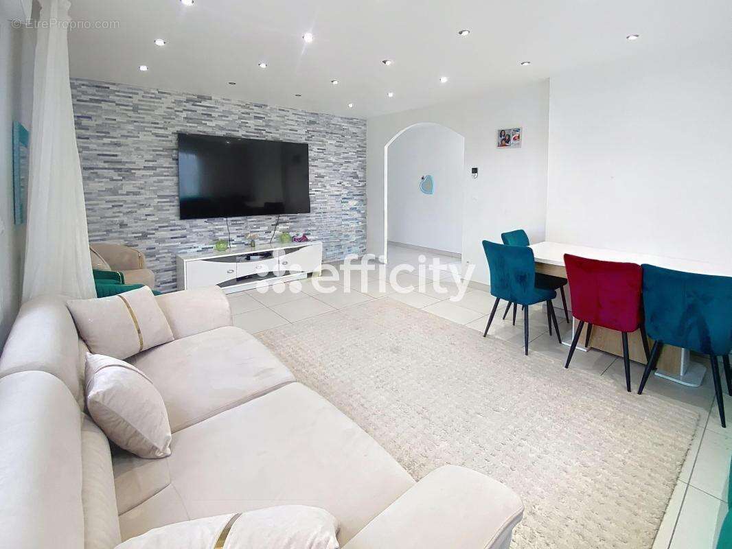 Maison 135 m² à Villemandeur  - photo 12