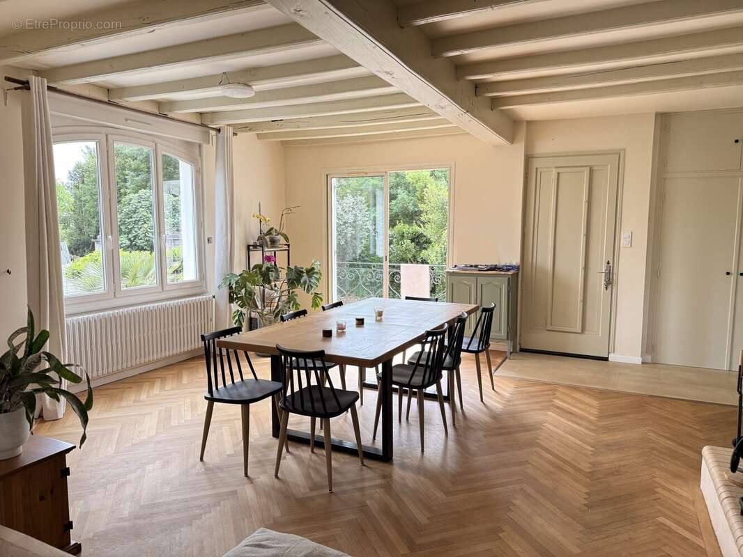 Maison 113 m² à Cozes  - photo 4