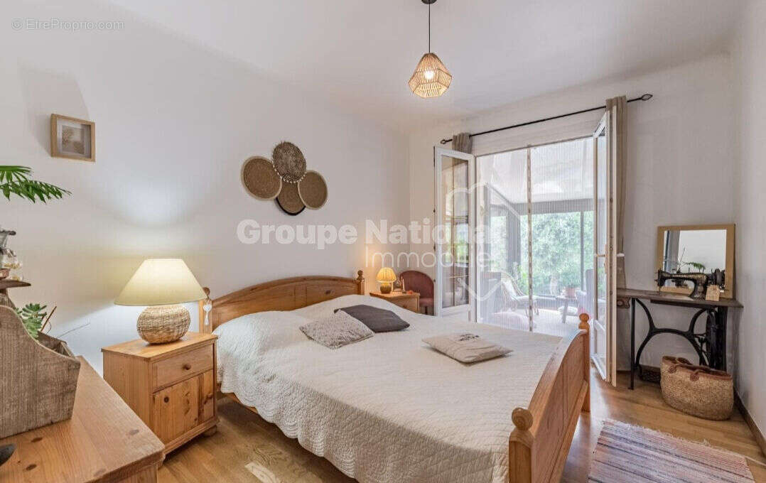 Maison à BAGNOLS-EN-FORET