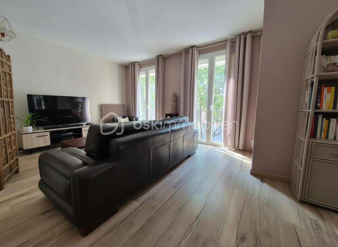 Appartement F4 avec garage et cave - photo 2
