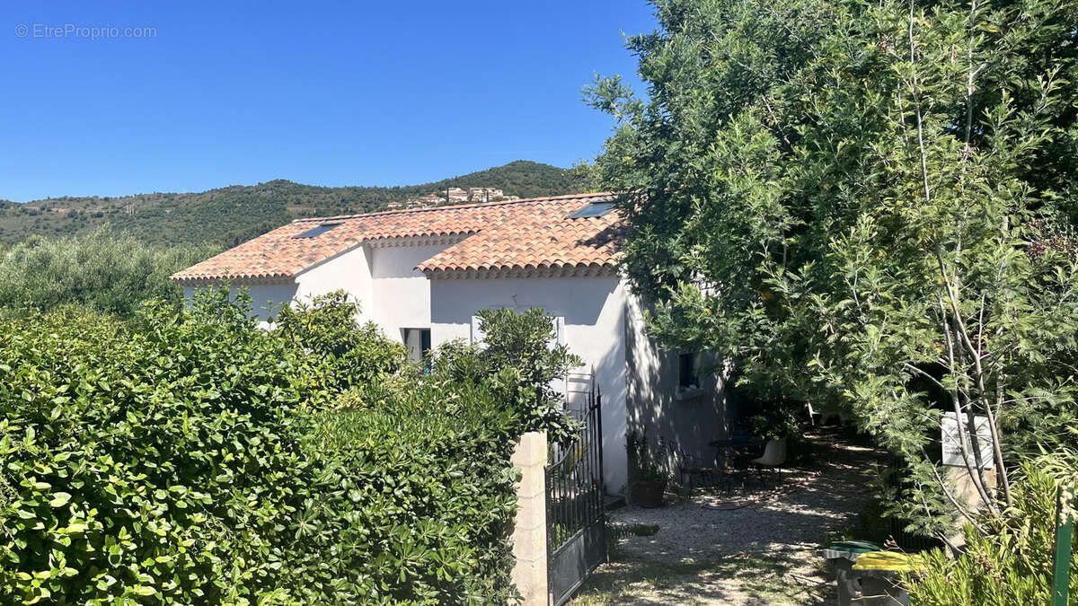 Maison à HYERES