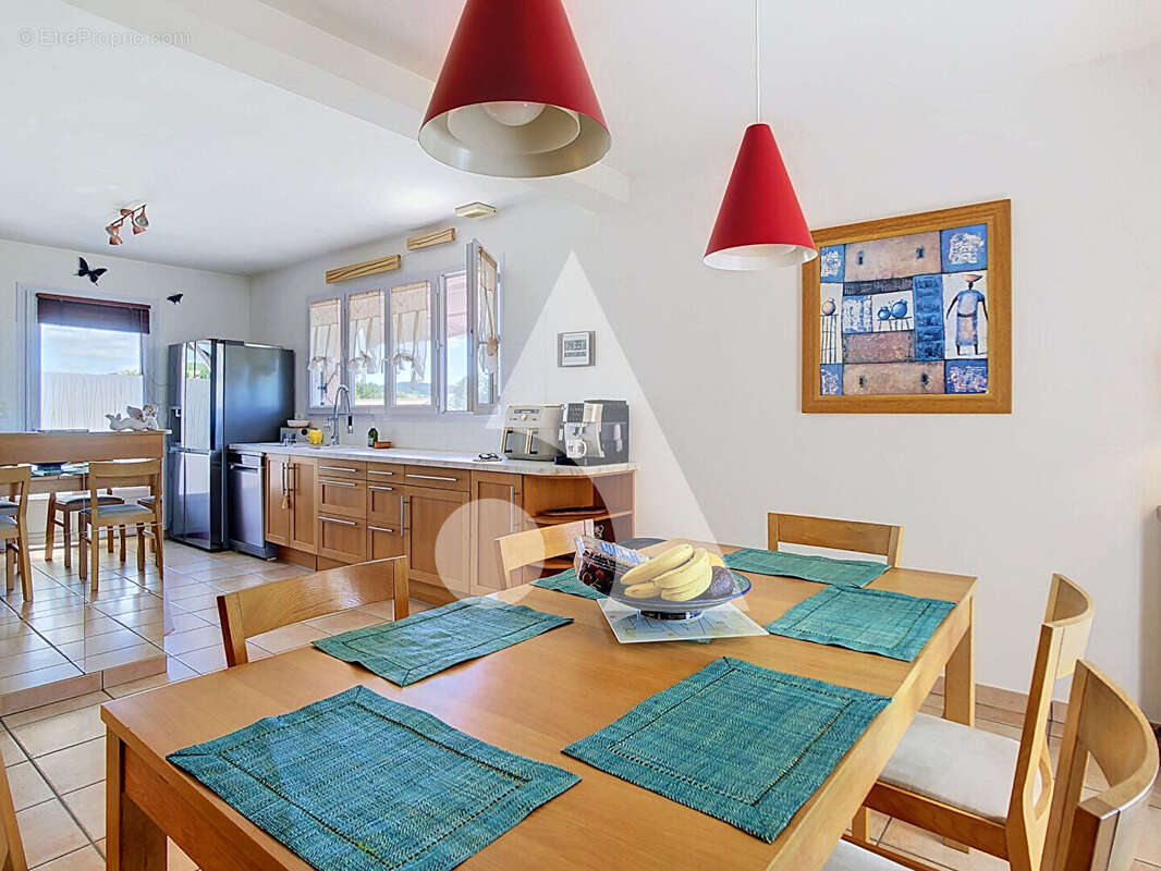 Maison à POMEYS