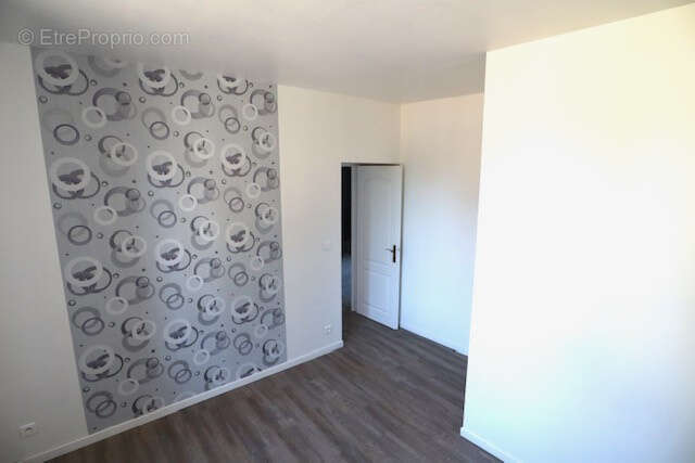 Appartement à SANCERGUES