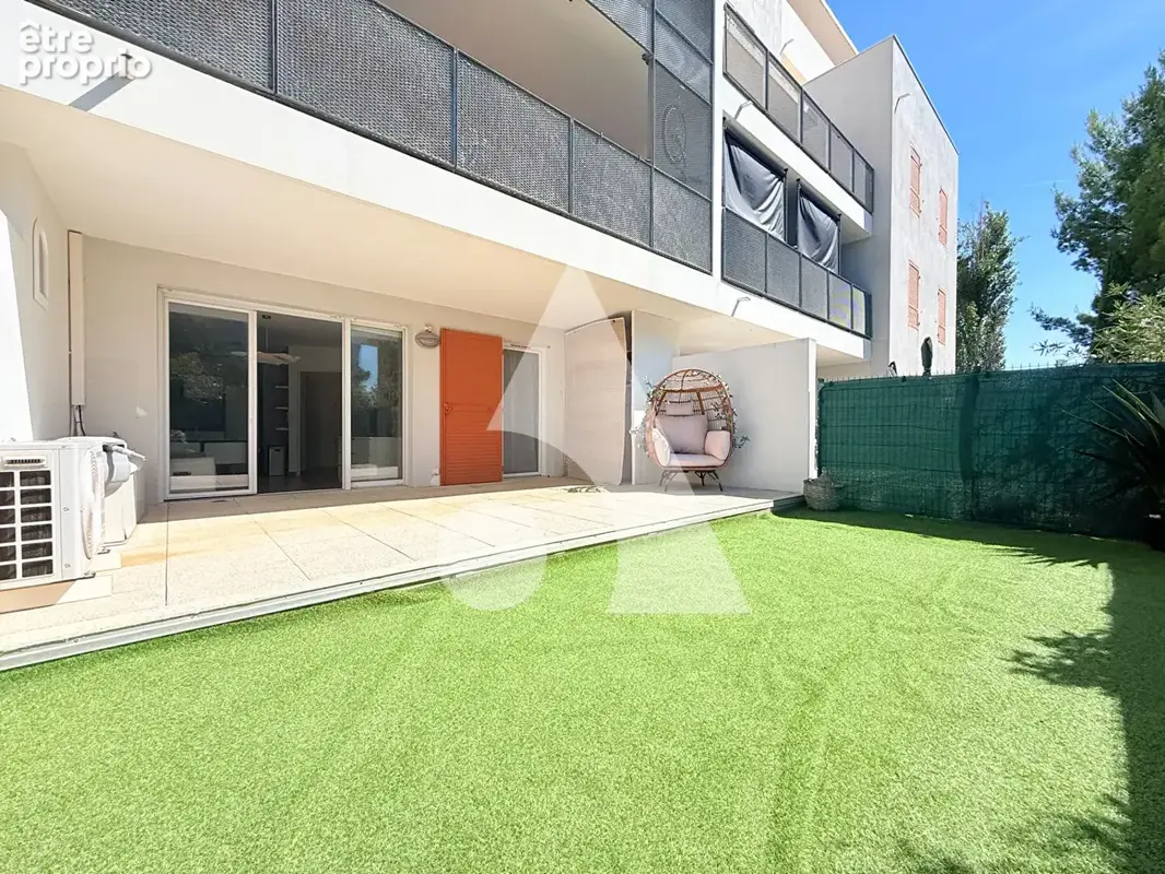 Vitrolles  résidence monticelli  t2 rez-de-jardin avec grande terrasse 2 parkings - photo 8