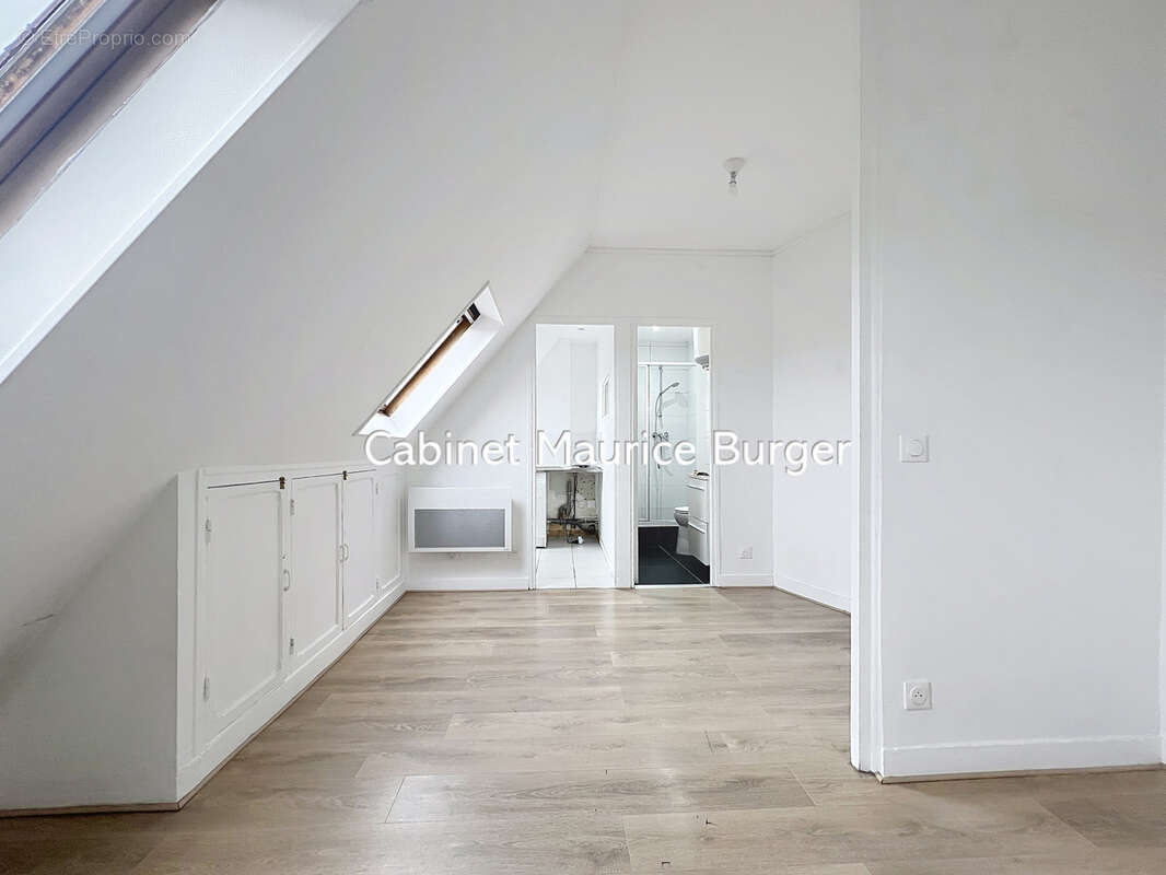 Appartement à PARIS-1E