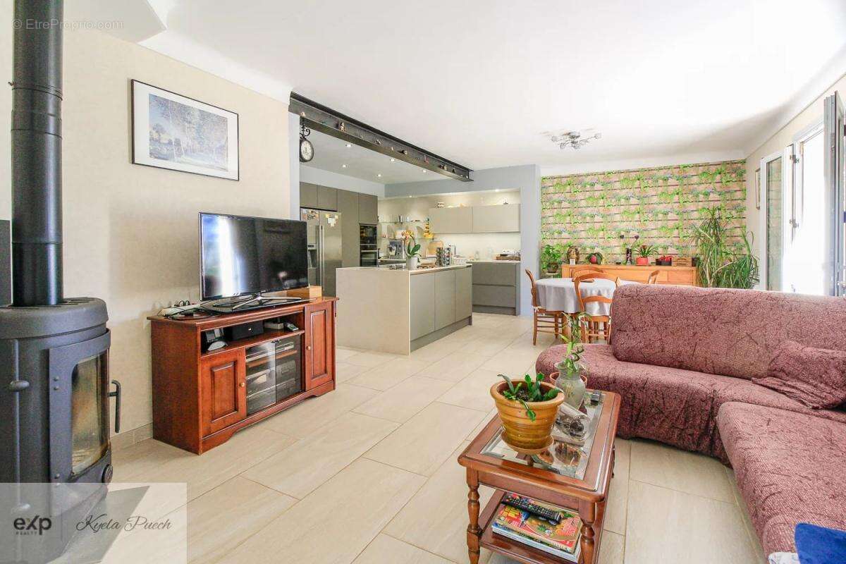 Maison à PEYROLLES-EN-PROVENCE