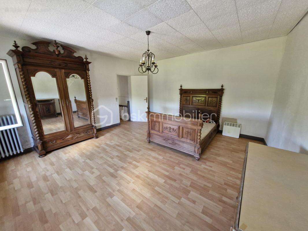 Maison à EYGURANDE-ET-GARDEDEUIL