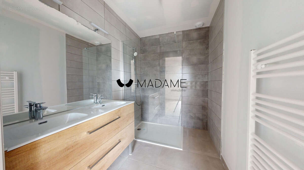 Maison à LA MURETTE