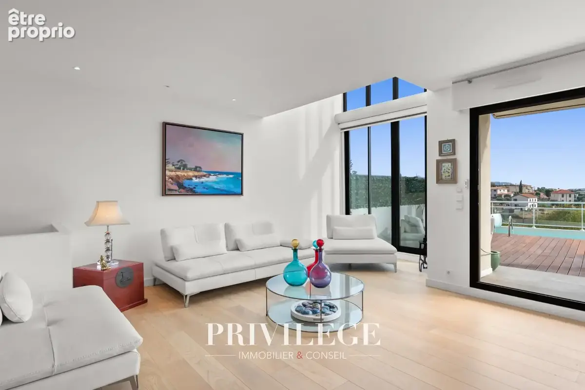 Nice   villa contemporaine avec piscine, vue dégagée et aperçu mer   domaine sécurisé - photo 8