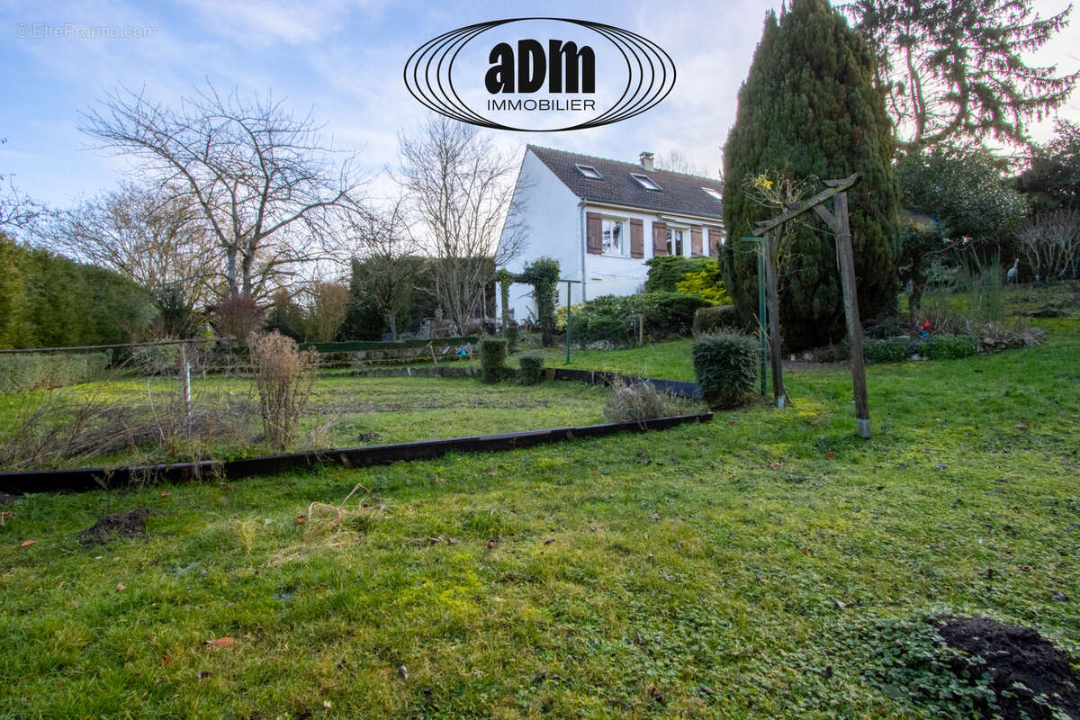 Maison à COULOMBS-EN-VALOIS