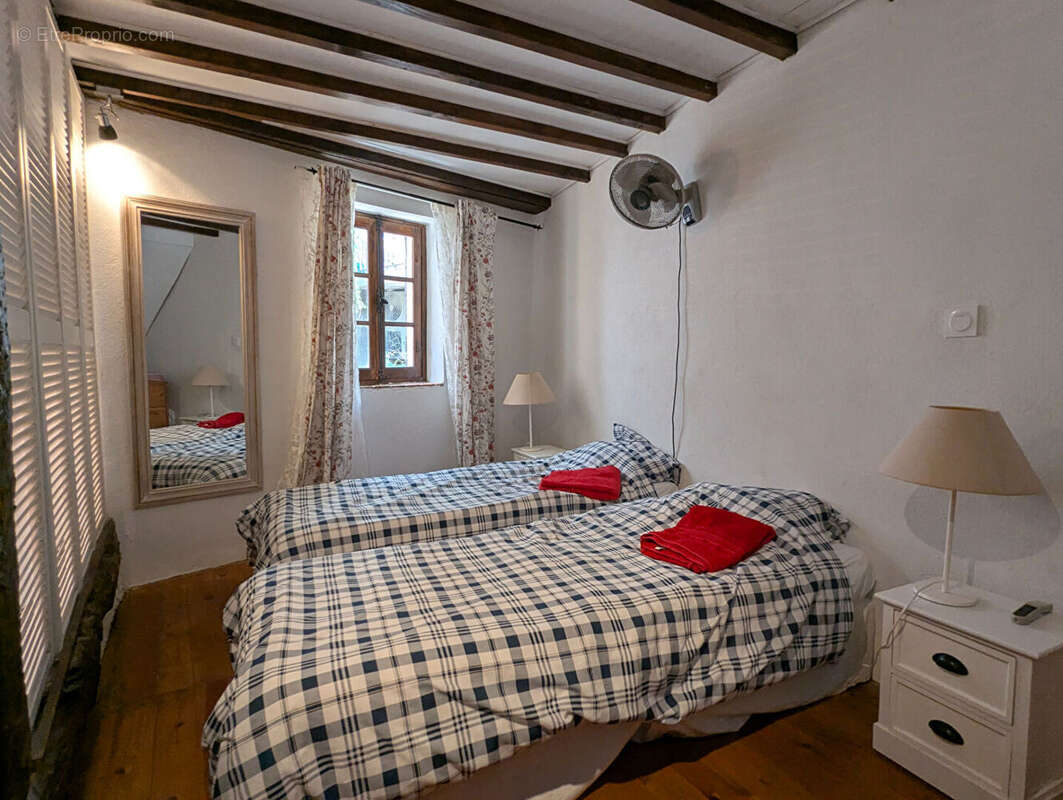 VILLECROZE, charmante maison de village de 100 m², 4 pièces et mezzanine - photo 8