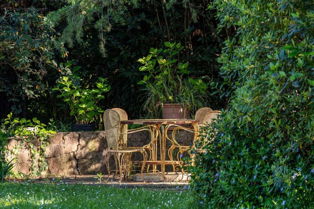 Maison à MOUGINS