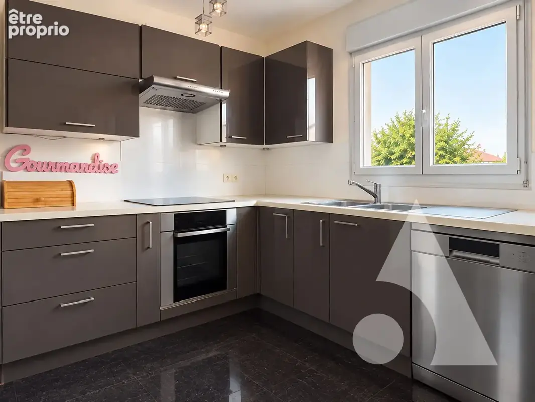 Appartement F3 avec balcon + place de parking PMR - photo 4