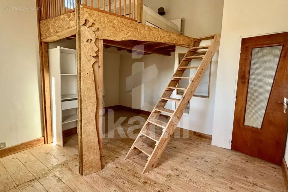 Appartement à SAINT-BAUZILLE-DE-PUTOIS