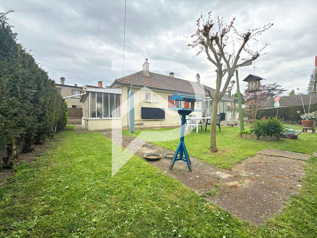 Maison à MONTATAIRE