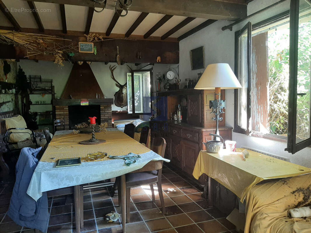 Maison à SAINT-GENEST-LACHAMP