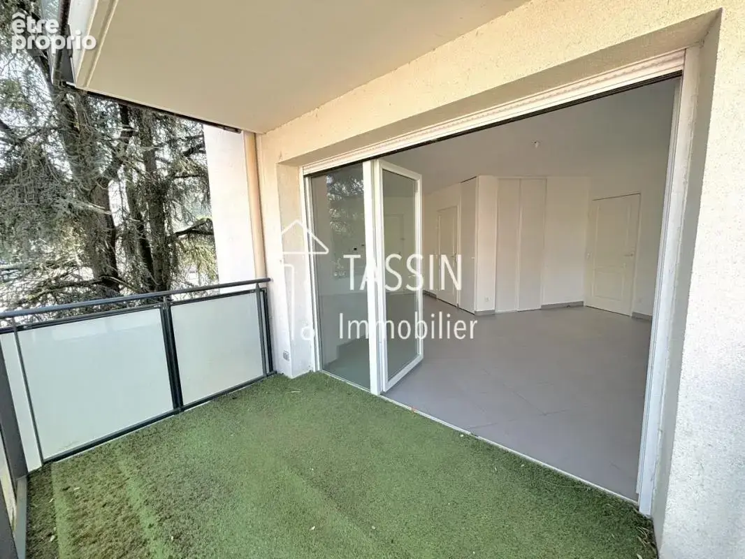 Appartement à TASSIN-LA-DEMI-LUNE