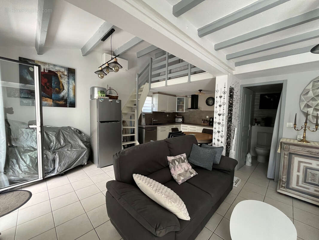 Maison à FLEURY